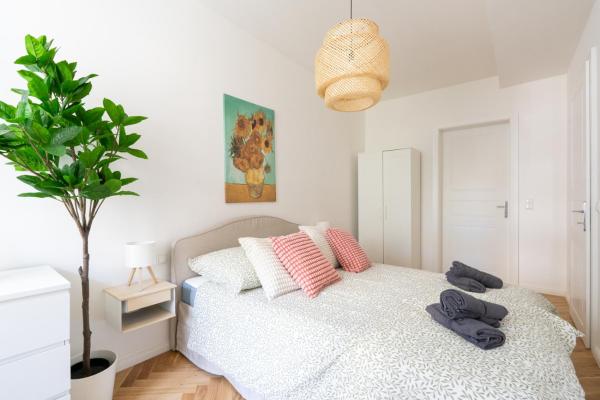 Chic Apartment with Balcony near Center, Rezervovat Apartmán Vídeň Rakousko