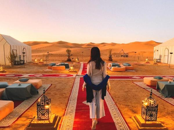 Whispering Desert Luxury Camp, Rezervovat  Merzouga 