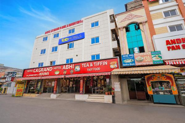 FabHotel CK Grand, Rezervovat  Jāmb 