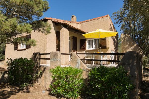 Villa Cala Rossa 45M2 4-5 pers Rondinara Bonifacio, Rezervovat  Korsika hotely s parkováním, Parkování