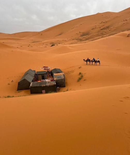 Desert Galaxy Camp, Rezervovat  Merzouga 