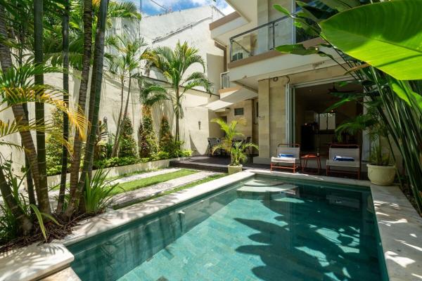 Prime Location Seminyak 3BR Pool Villa, Rezervovat  Bali hotely s bazénem, Bazén