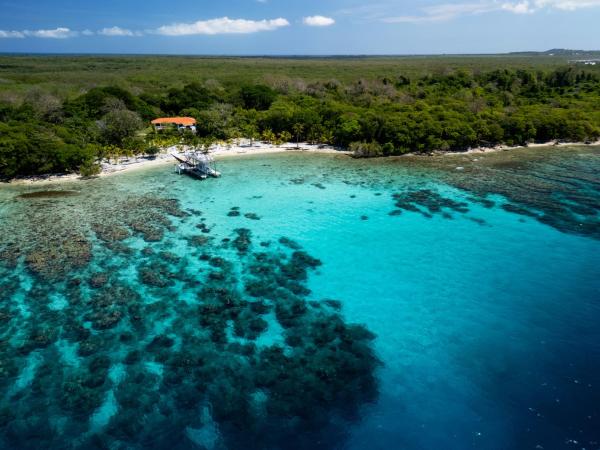 The Hacienda Beach Resort, Rezervovat  Utila hotely s parkováním, Parkování