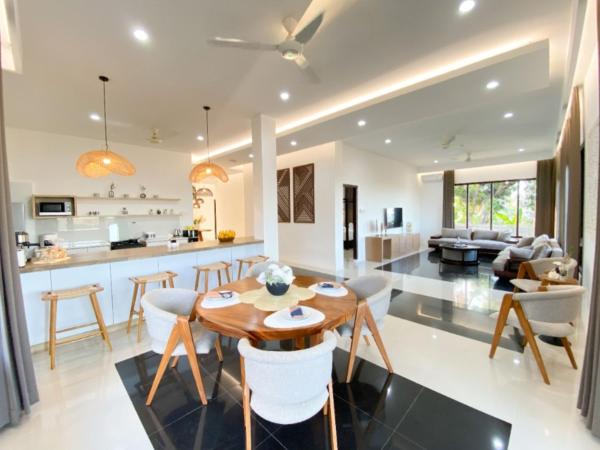 Lovina Seaview Hill Villa, Rezervovat  Buleleng hotely s bazénem, Bazén