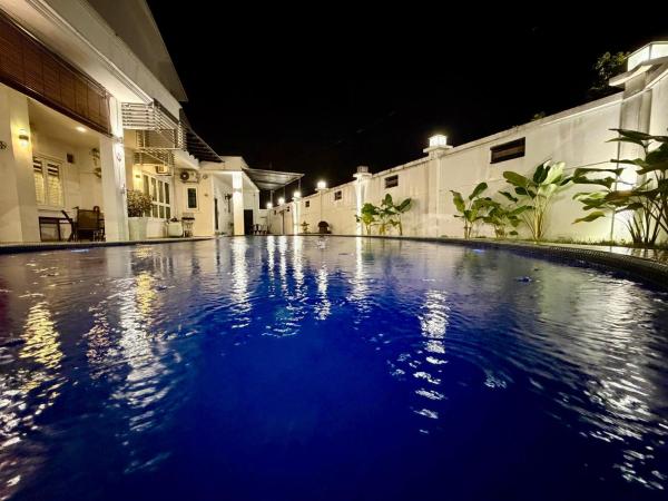 Botani Pool Villa 5R4B 14pax Karaoke BBq, Rezervovat  Perak hotely s bazénem, Bazén