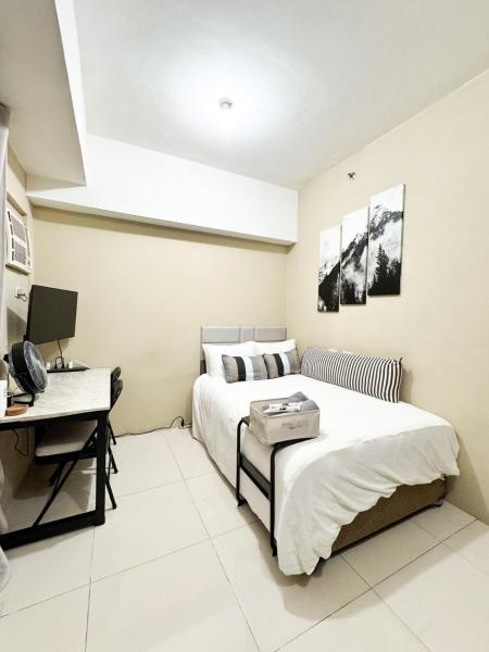 Convertible Double Studio in Salcedo Village, Rezervovat  Manila 