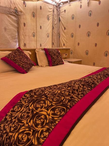 Rangilo Desert camp, Rezervovat  Džaisalmér Rajasthan
