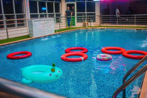 D&G Hotels & Suites, Rezervovat  Agege 