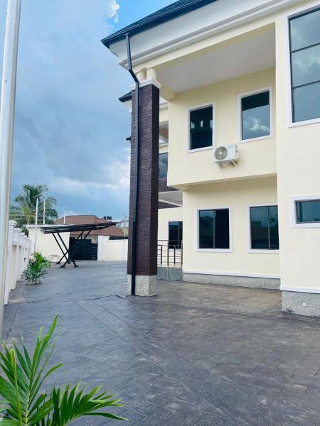 Cosy FC Villa Apartments Alagbaka, Akure, Rezervovat Apartmán Akure Ondo
