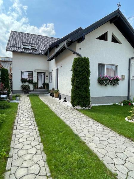 Your Home, Rezervovat  Zarnesti 