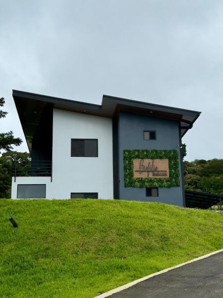 Biofilia Monteverde, Rezervovat  Hotely v Puntarenas s parkováním, Parkování