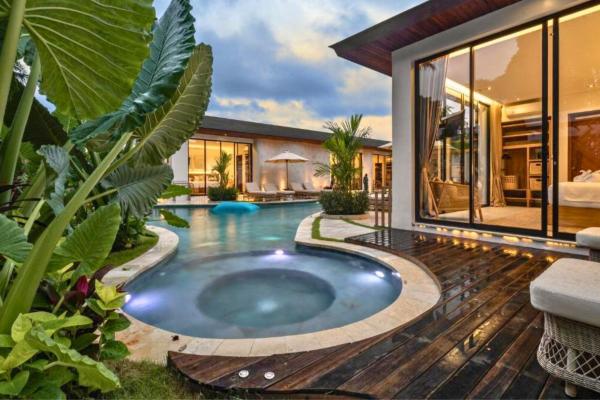 Charlene 6 BR Private Pool Villa, Rezervovat  Bali hotely s bazénem, Bazén