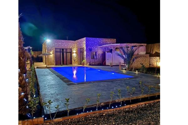 Villa La Madone avec piscine 15 minutes de l'aéroport, Rezervovat  As-Sawíra 