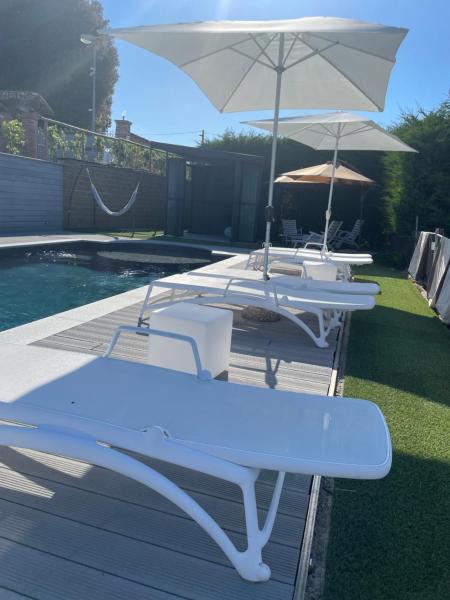 Villa Lilli Beta Bella Appartamento Verde comfort inclusivo design senza barriere, Rezervovat  Hotely v Neive s bazénem, Bazén