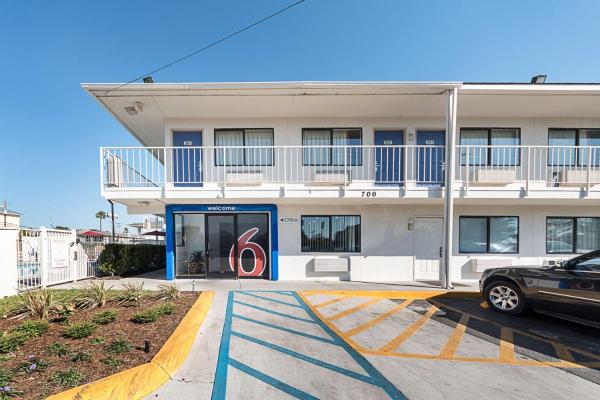 Motel 6, Rezervovat Motel McAllen Texas