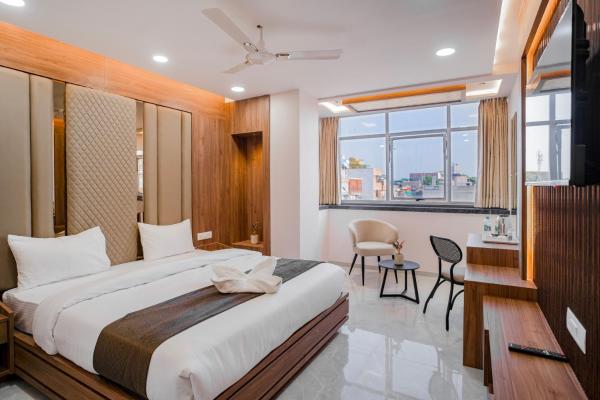 Hotel SK Elite, Rezervovat  Hotely v Rajasthan s parkováním, Parkování