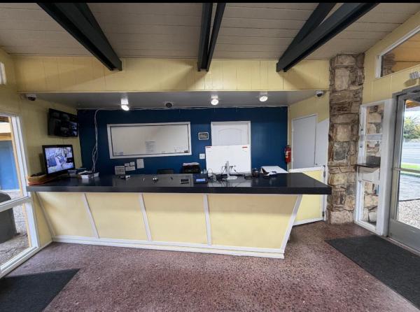Royal Palms Motel, Rezervovat Motel Concord 