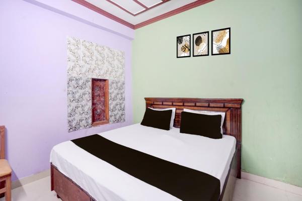 HOTEL O AWARA GRAND PALACE, Rezervovat  Pratapgarh 