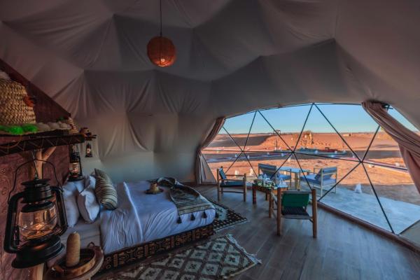 Merzouga Desert Dome camp Erg Chebbi, Rezervovat  Merzouga 