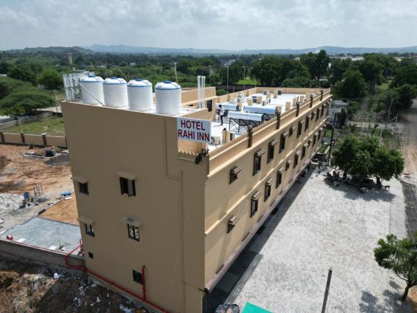 Hotel Rahi Inn, Rezervovat  Bhuj hotely s bazénem, Bazén