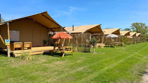 Safari lodge, Rezervovat  Hotely v Rotterdam s bazénem, Bazén