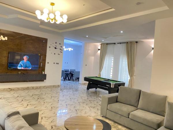 Luxe Haven - Orchid, Lekki, Rezervovat  Ikota 