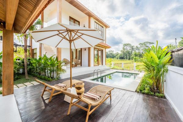 Tejaprana Villa, Rezervovat  Bali hotely s bazénem, Bazén