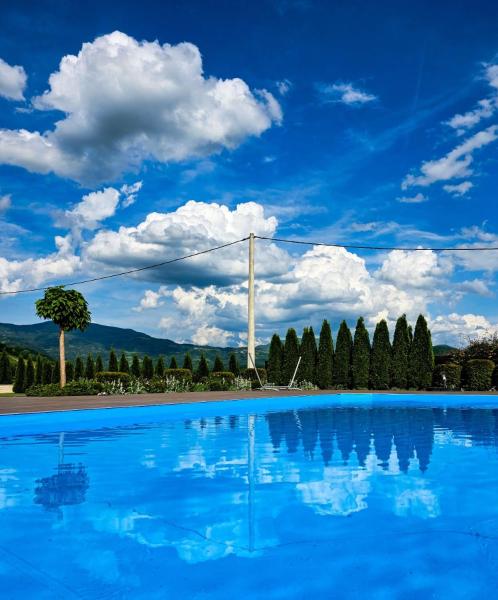 Lane Apartmani, Rezervovat  Vrhpolje Ljubovija