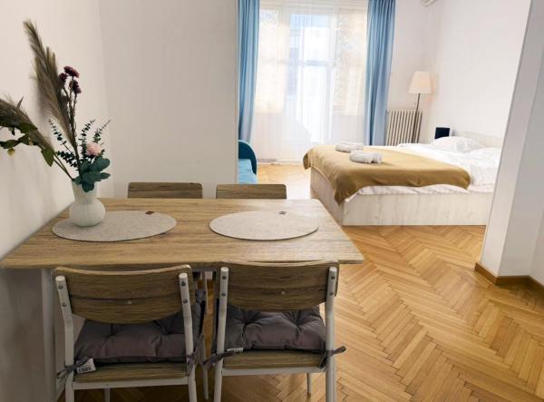 OSHRY Bliss, Rezervovat  Muntenia hotely s parkováním, Parkování