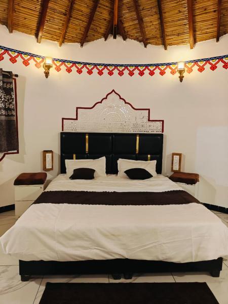 Dholavira Desert Homestay, Rezervovat  Dholovira Gujarat