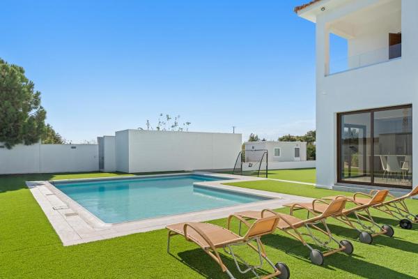 Luxury Villa Coastal Elegance, Rezervovat  Meneou Larnaca