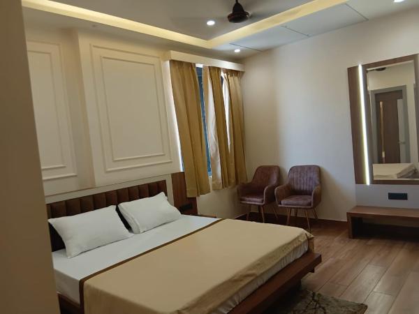 Hotel Shrivardhan, Rezervovat  Suratgarh Rajasthan