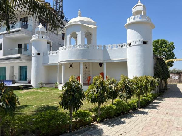 Ashoka Resort, Rezervovat  Begusarai hotely s bazénem, Bazén