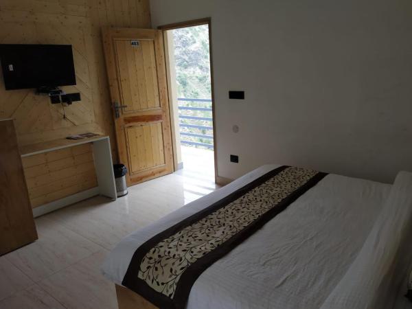 M j & sons, Rezervovat  Mussoorie Uttarakhand