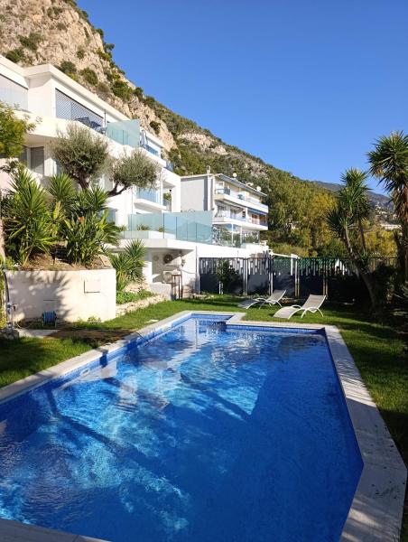 Villa Mont des Oliviers, Rezervovat  Monako hotely s bazénem, Bazén