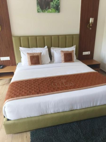 Creekwood Farmhouse Resort, Rezervovat  Uttarakhand hotely s bazénem, Bazén