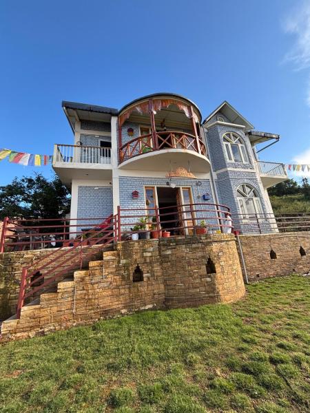Lumoro Villa Mukteshwar, Rezervovat  Mukteswar Uttarakhand