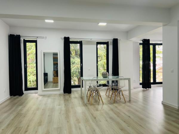 Vila Leandros, Rezervovat  Muntenia hotely s parkováním, Parkování
