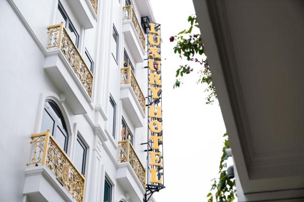 Luxury Hotel - Số 3 , Ngõ 12 Nguyễn Khiêm Ích , Trâu Quỳ , Gia Lâm , Hà Nội, Rezervovat  Thạch Cầu Ha Noi Municipality