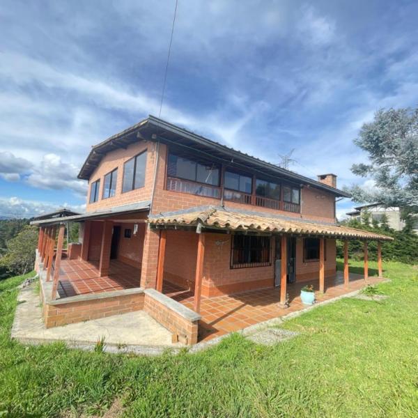 Casa Campestre Familiar, Rezervovat  Hotely v Antioquia s parkováním, Parkování