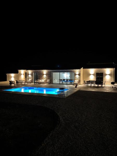 Superbe Villa Arià avec piscine chauffée, Rezervovat  Korsika hotely s bazénem, Bazén