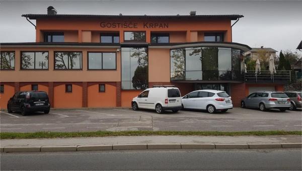 Gostišče Krpan, Rezervovat  Hotely v Osrednjeslovenska s parkováním, Parkování