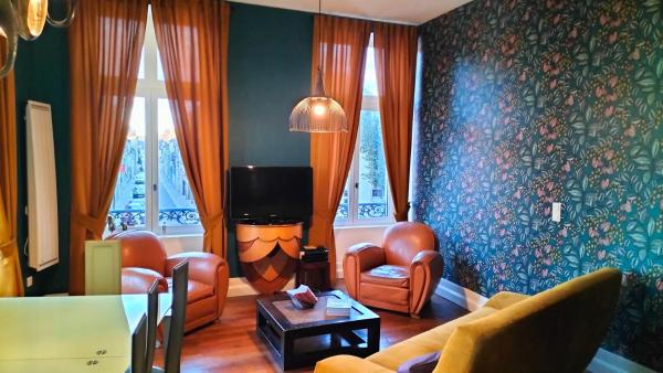 aux petits soins, Rezervovat  Oloron-Sainte-Marie Pyrénées-Atlantiques, blízko Muzeum Maison du patrimoine