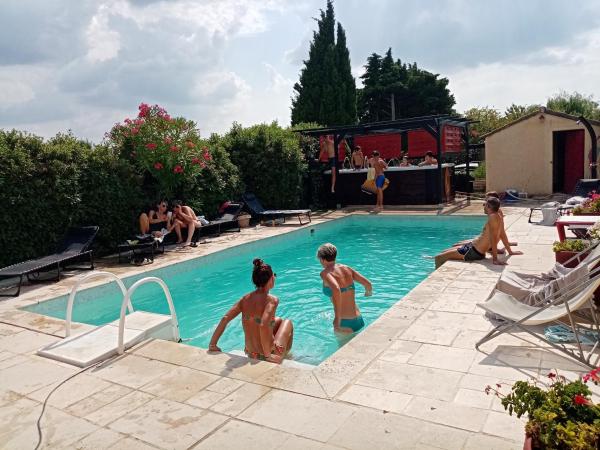 Le Val des Nymphes Petit déj compris, piscine, parking, Rezervovat  Colonzelle hotely s bazénem, Bazén
