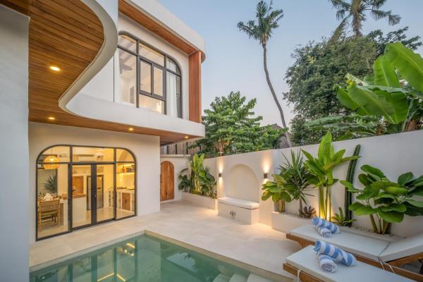 Villa Benjita - Chic Mediterranean Retreat in Pererenan, Rezervovat  Bali hotely s bazénem, Bazén