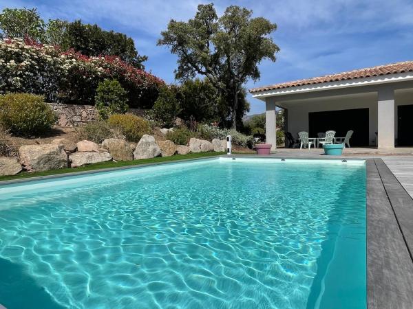 Villa Serenita vue mer, Rezervovat  Korsika hotely s bazénem, Bazén