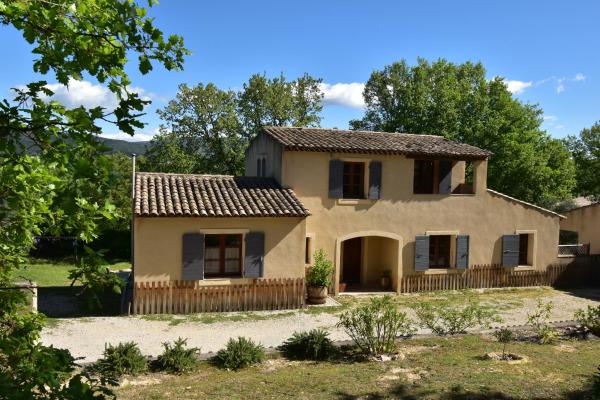 Les Chambres du Luberon & Table d'hôtes, Rezervovat  Lauris hotely s parkováním, Parkování