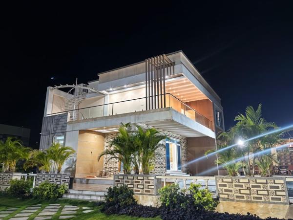 Silver Nest Farms 3BR Villa with Pool by Homeyhuts, Rezervovat  Hajdarábád 