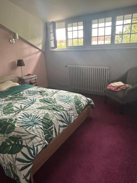 Chambre CHEZ L\HABITANT, Rezervovat  Le Gond Francie