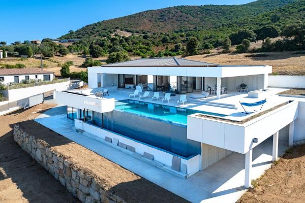 Colombina - Villa avec piscine, Rezervovat  Korsika hotely s bazénem, Bazén
